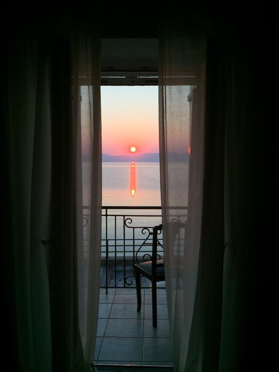 Meliti Guesthouse Akrata Pokoj fotografie